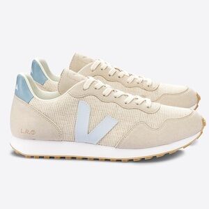 Veja SDU J-Mesh Sneakers in Tan Size 7